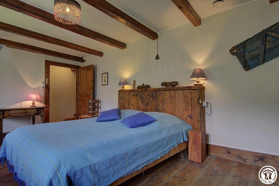 Chambre lit 140 Chambre lit 140