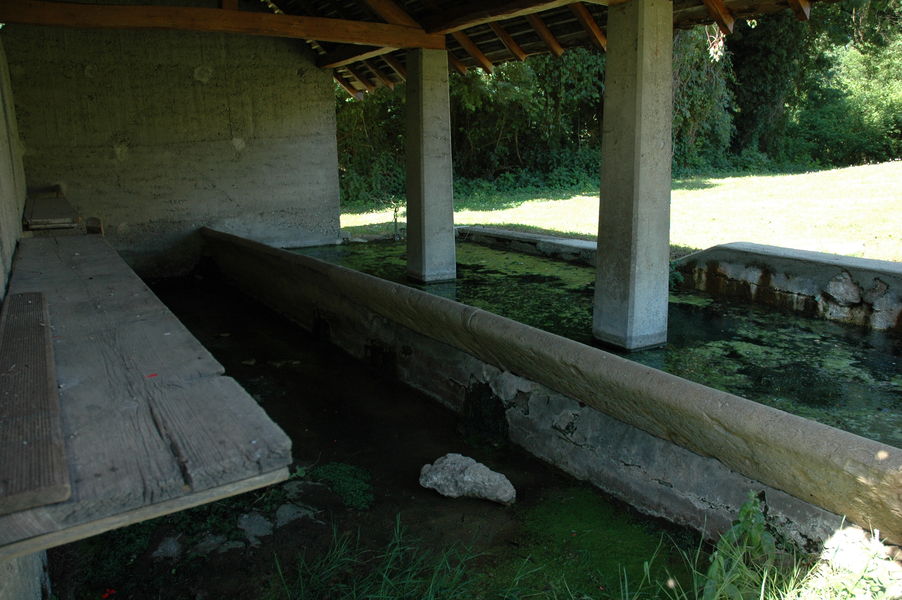 Lavoir Vézeronce-Curtin - OTSI Morestel