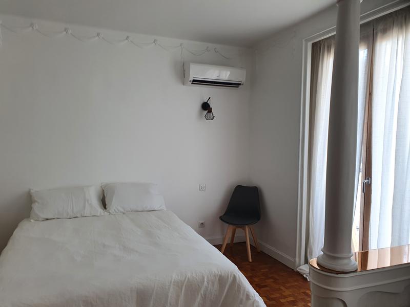 Villa Kriss-Chambre 1/ Lit double-Nice-Gîtes de France des Alpes-Maritimes