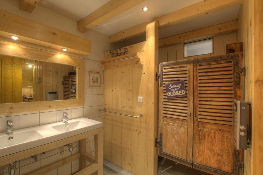 Salle d'Eau étage Salle d'Eau étage