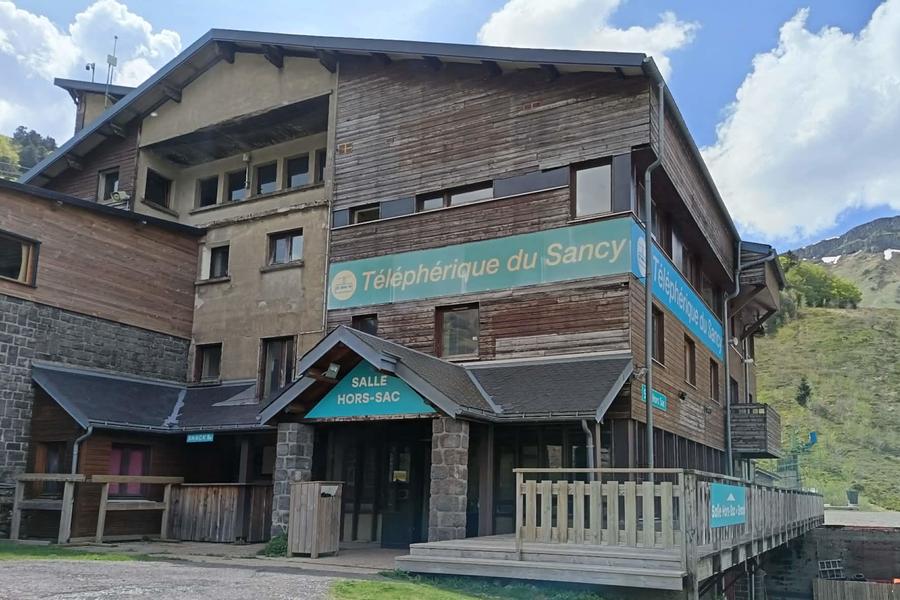Salle hors-sac du Téléphérique du Sancy