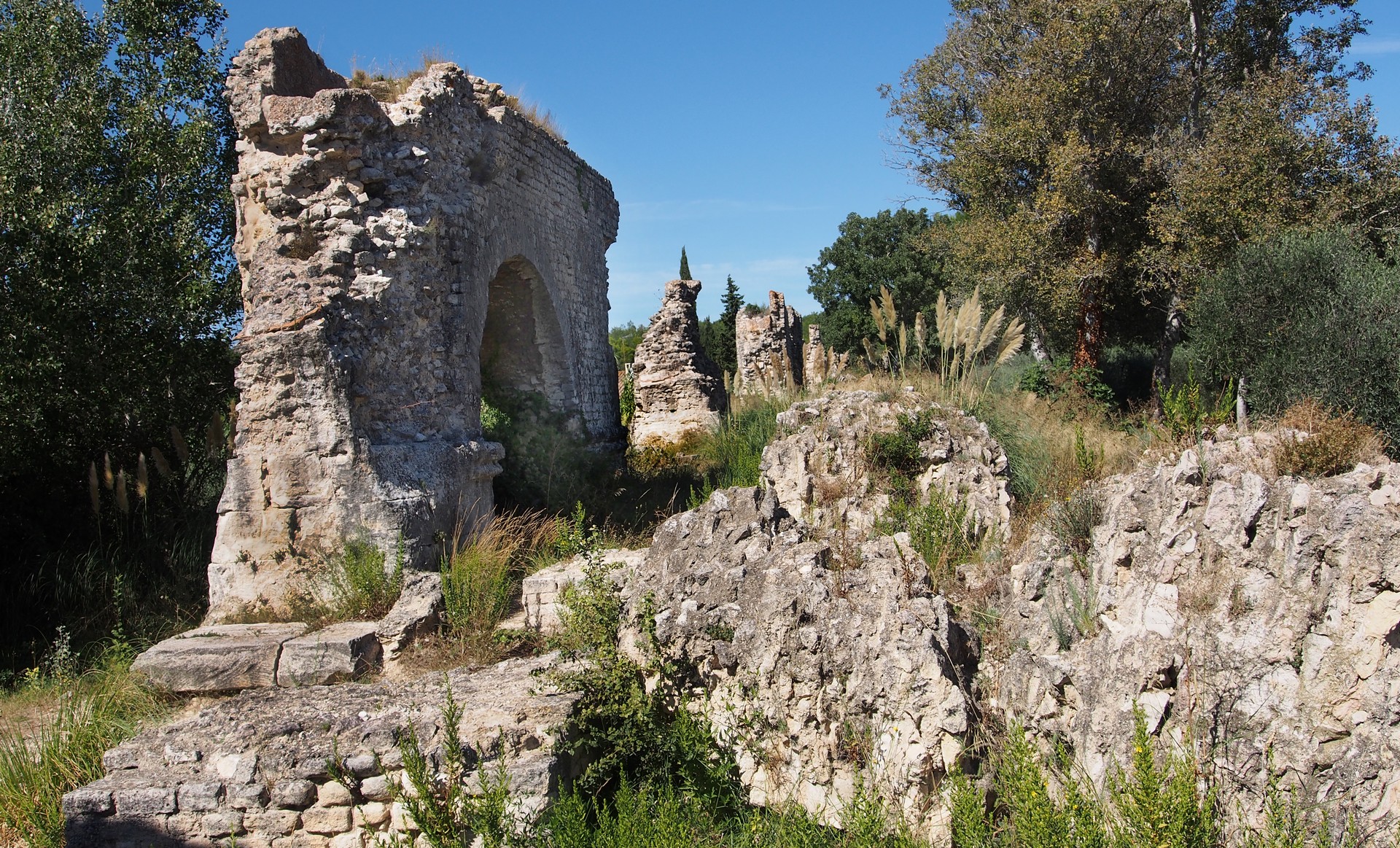 Aqueducs romains de Barbegal