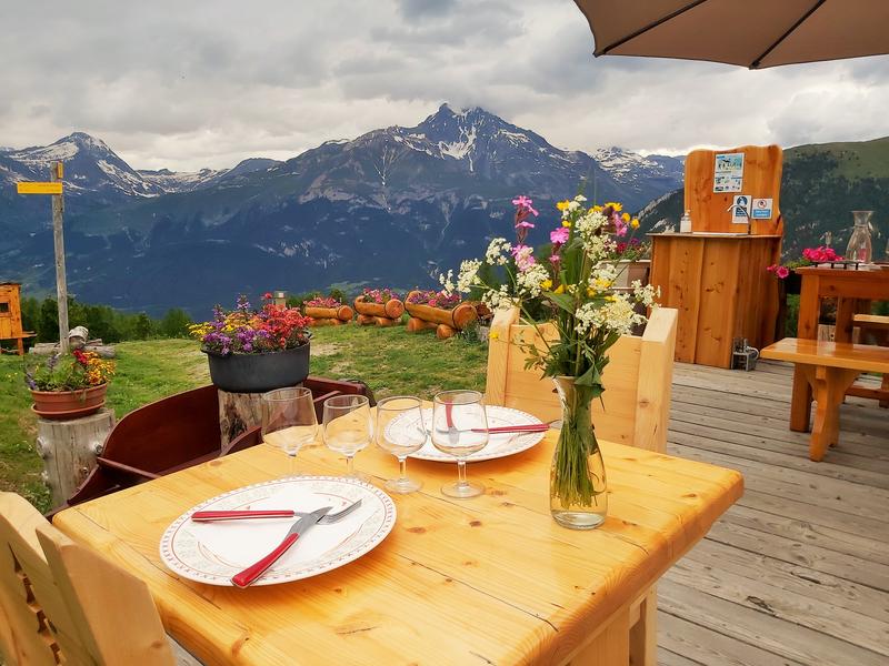 val-cenis-bramans-restaurant-refuge-montbas-tsamou