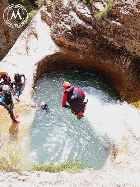 saut facultatif dans le canyon de Rabou - © Manuel Meyer IMG_20240806_141017_825 logo dim.jpg - © Manuel Meyer