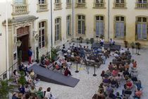 Calade Maison Jean Vilar avec spectateurs