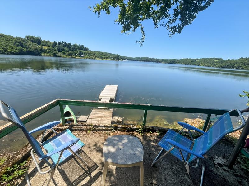 Les pieds dans l'eau**_Lacapelle-Viescamp