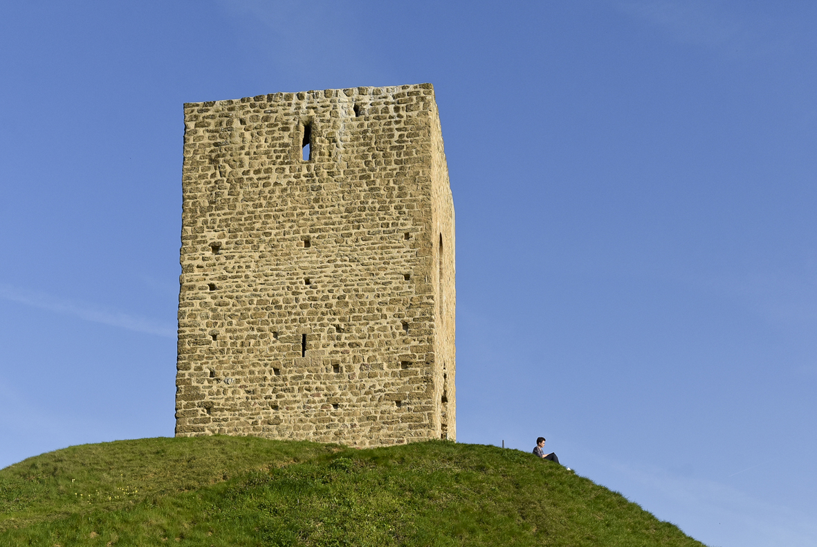 Tour d'Albon