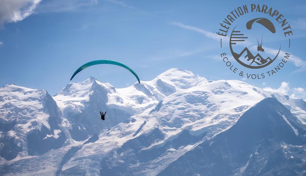 Saut en parapente hiver, baptême de parapente face au mont blanc