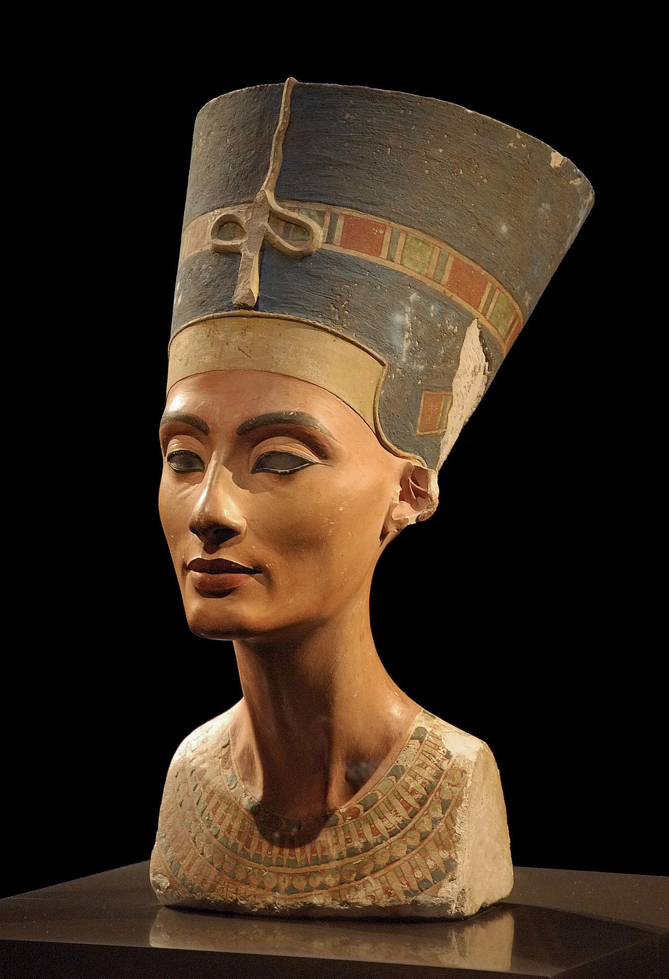 Photo du buste de Néfertiti dans le Neues Museum de Berlin (Allemagne).