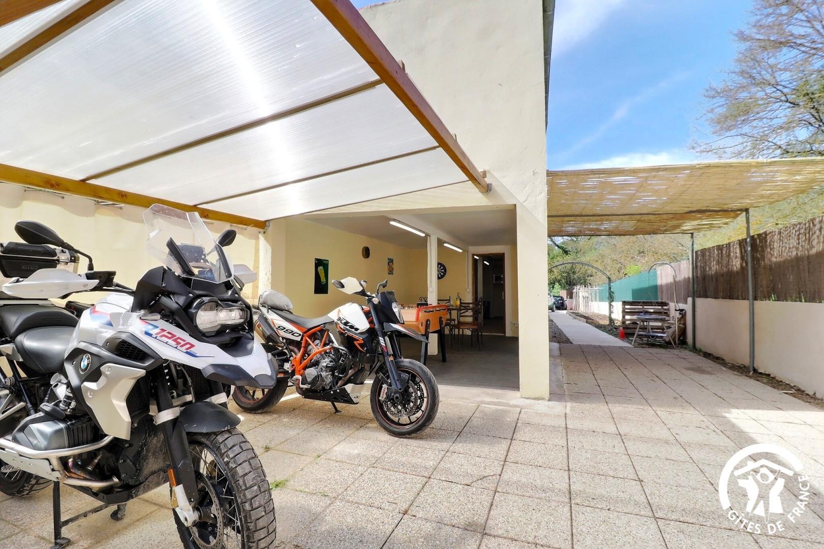 Ami Motard, Auriol - photo 5