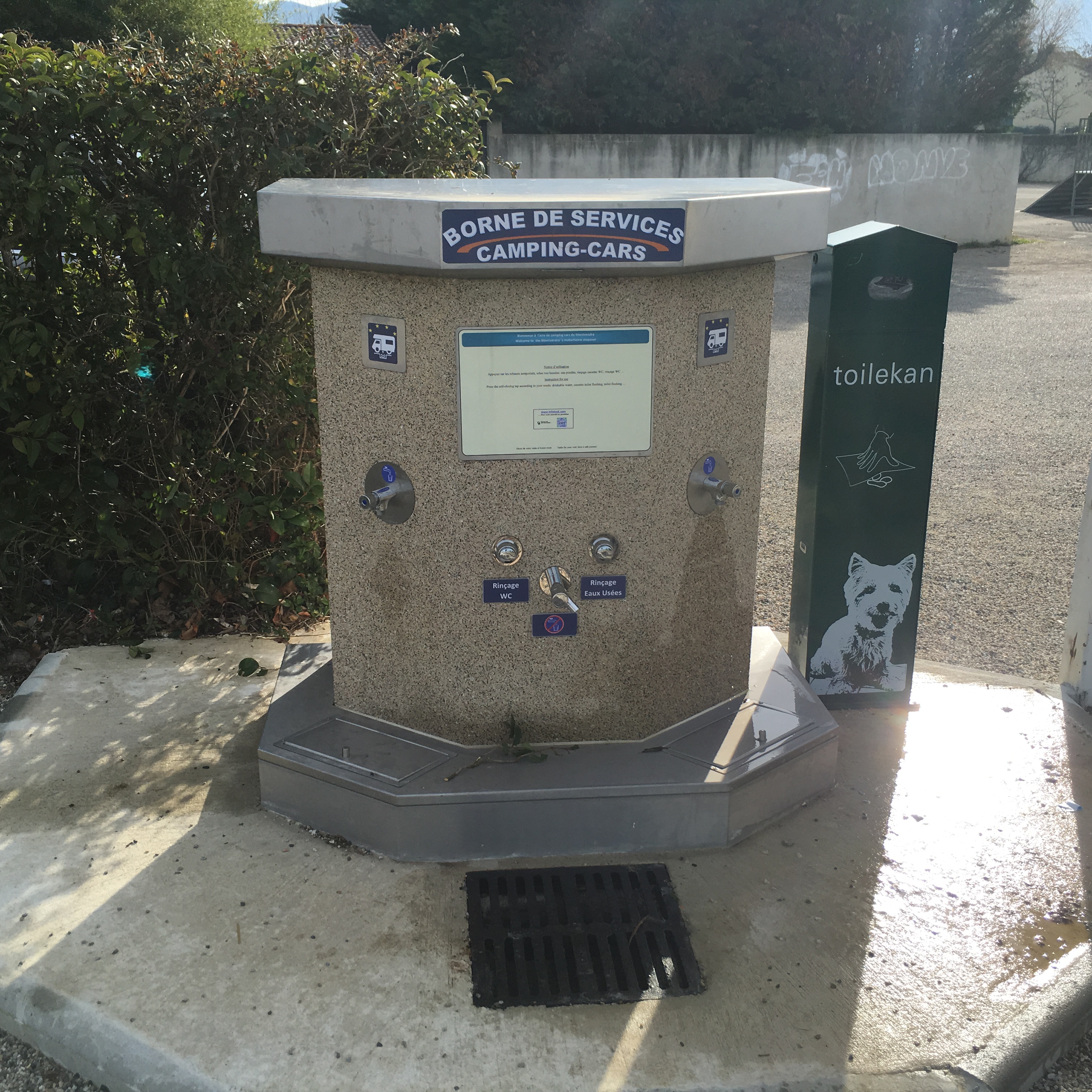 Aire Camping-Cars de Montvendre — photo 4