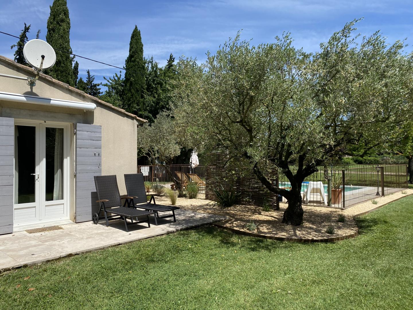 Les Bressières, Sénas - photo 15