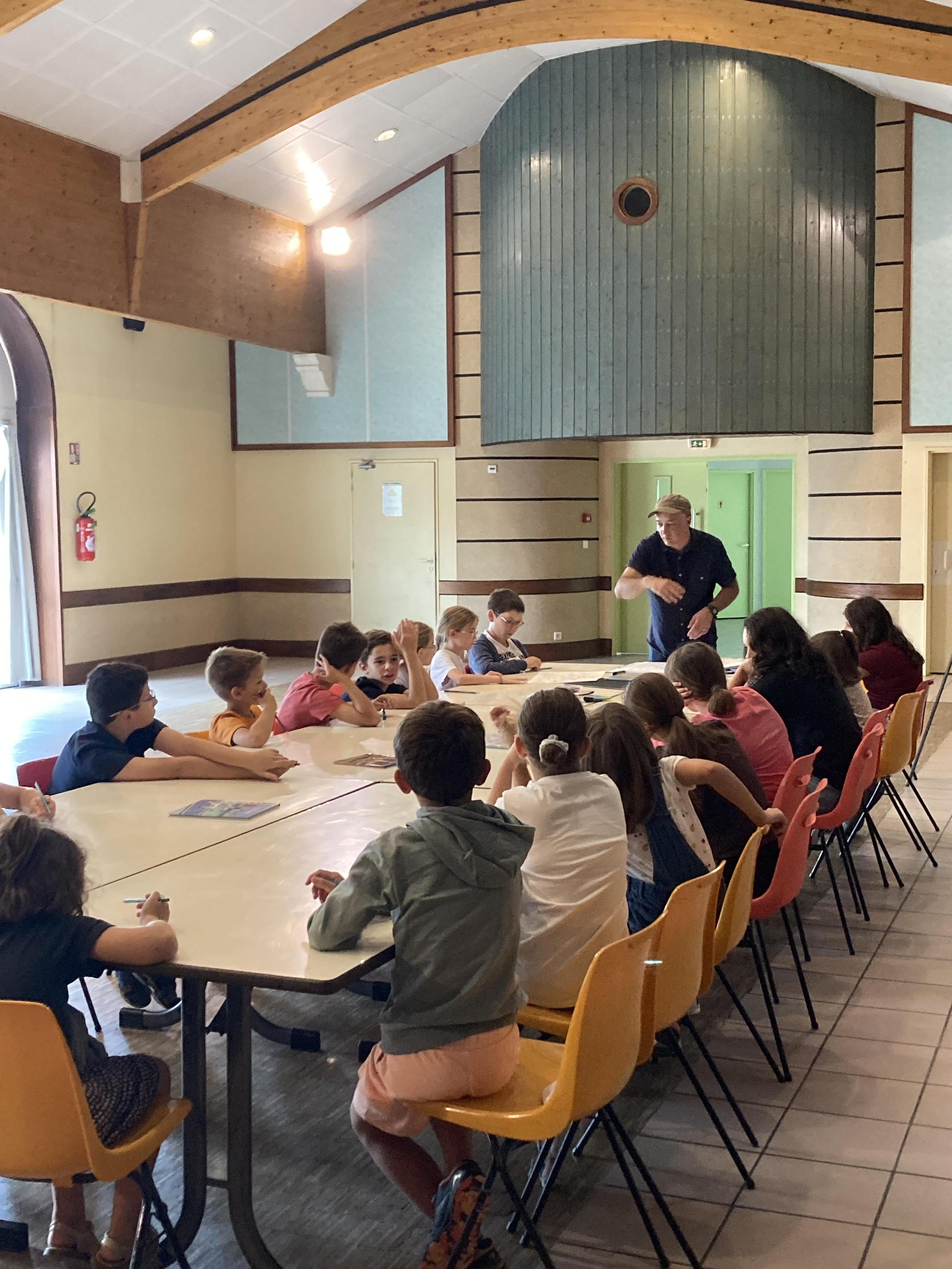 Atelier dessin avec un illustrateur