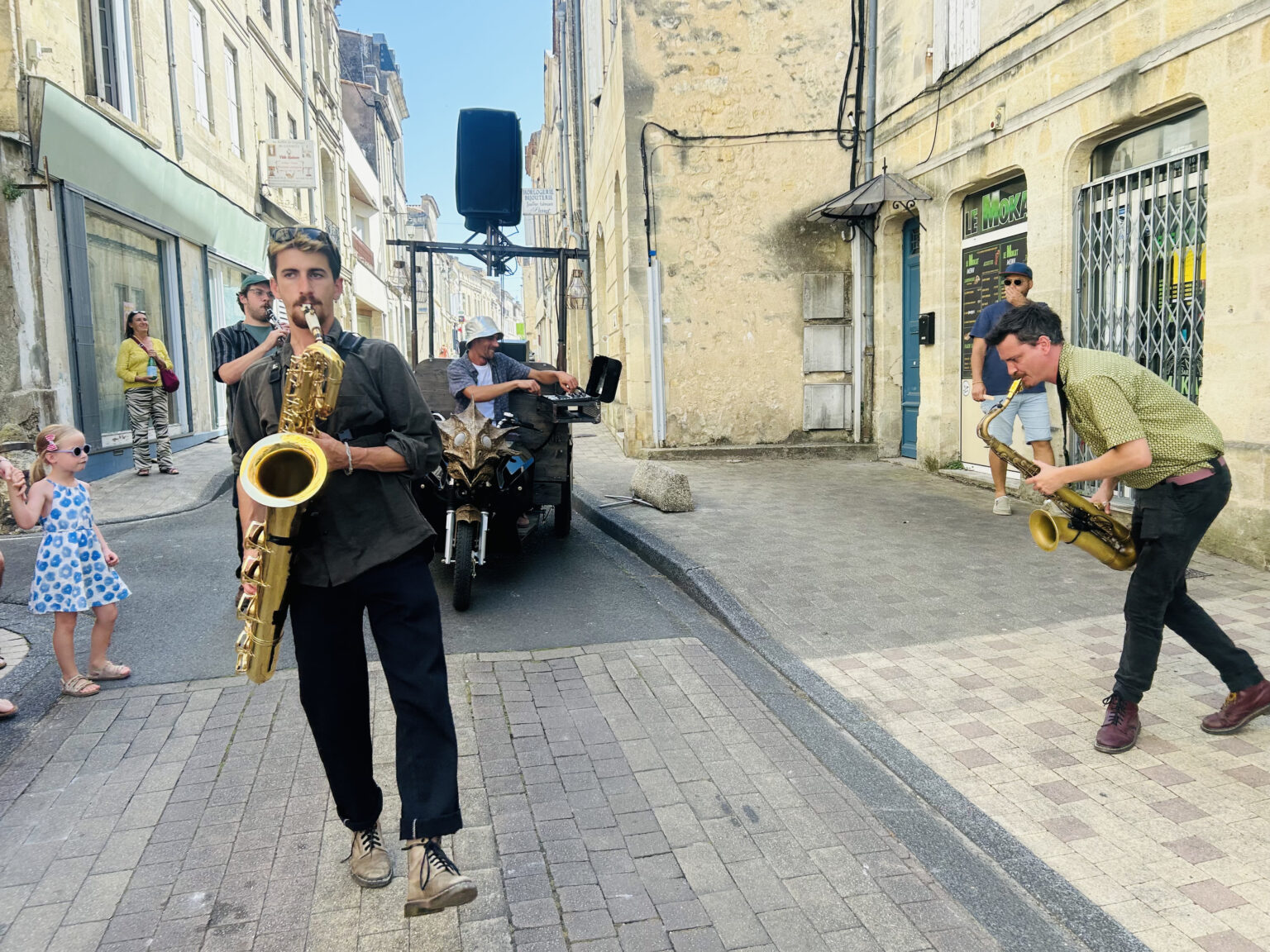 Déambulation de la fanfare Bosiljak