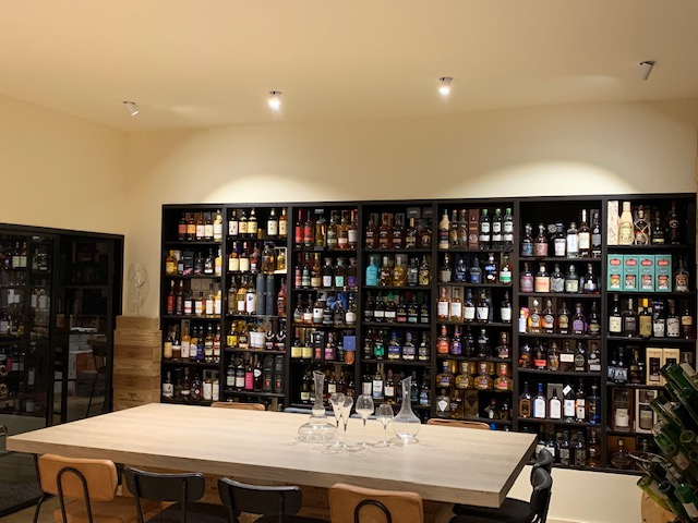 mur rhums et whiskies