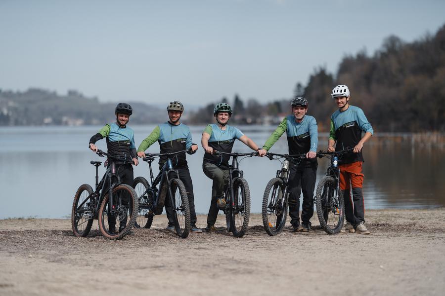 L'équipe de moniteurs VTT de NATURAVÉLO