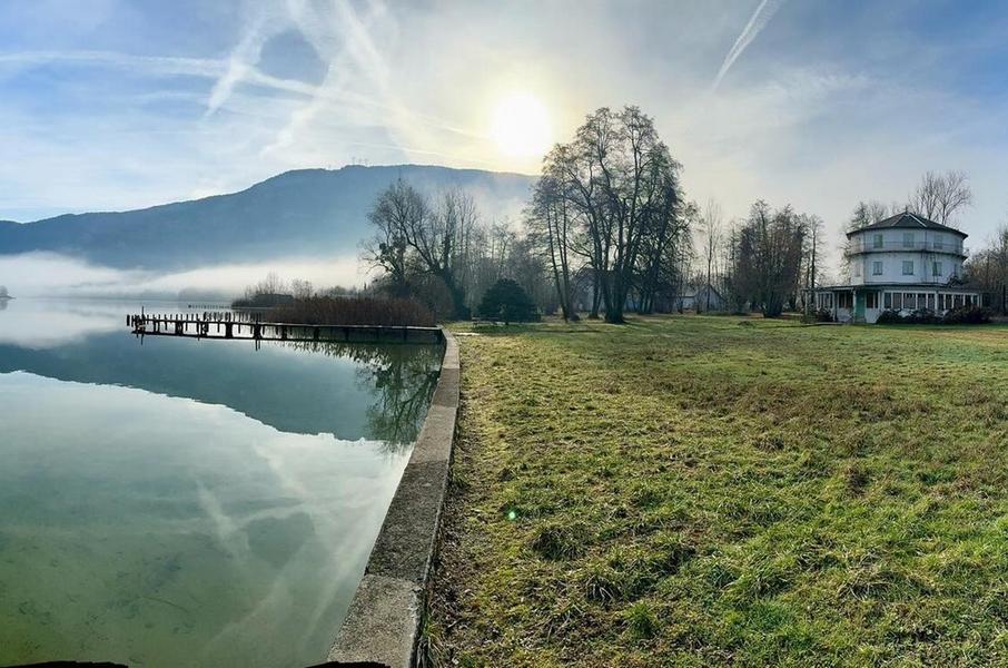 Huttopia Domaine du Lac - Maison ronde Lépin-le-Lac