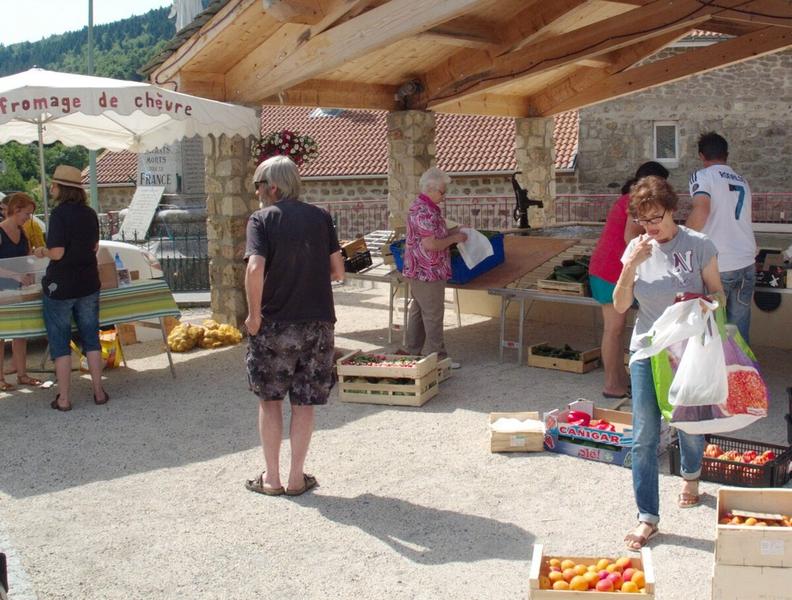 Marché de produits locaux