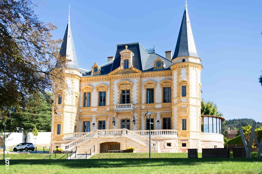 Château de la Fargette_Cours
