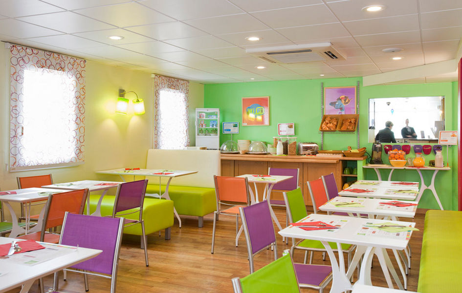 Salle petit déjeuner