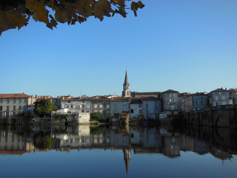 PAH - Visite guidée de Confolens, les temps forts de son histoire