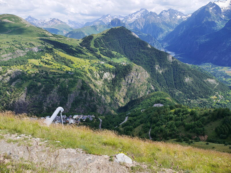 Sentier panoramique côté Alped 'Huez