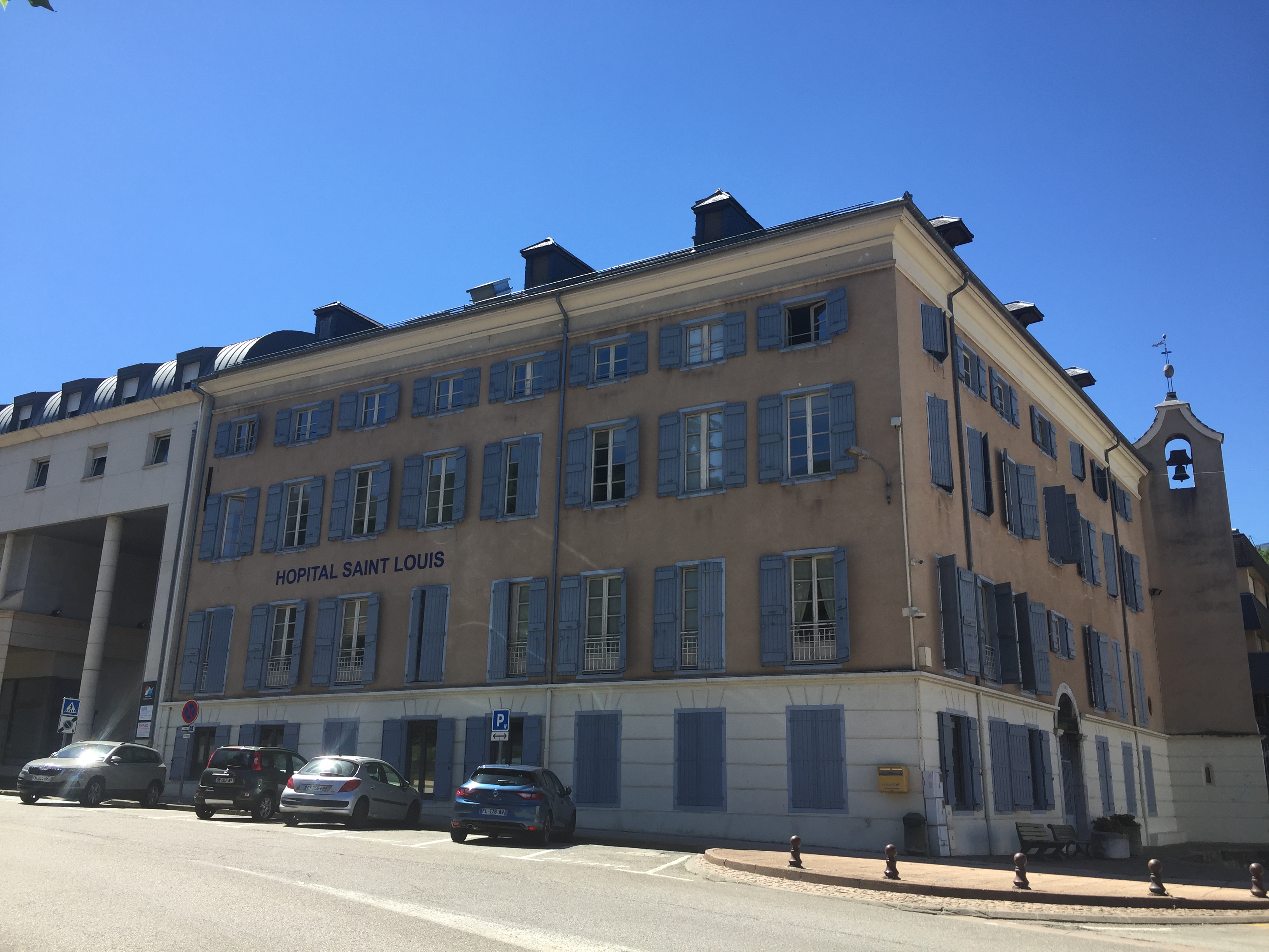 Facade hopital