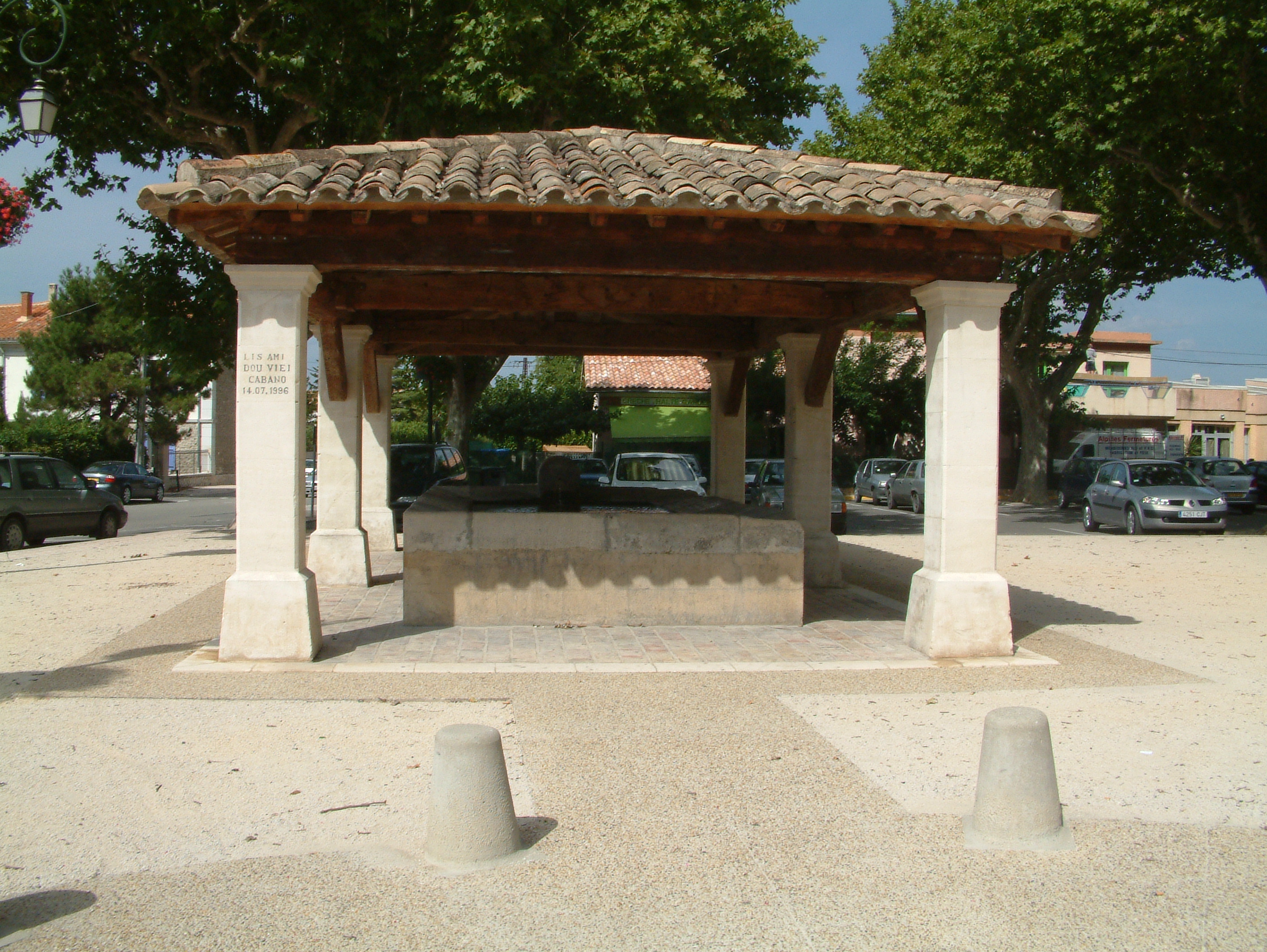 Lavoir couvert, Cabannes - photo 2