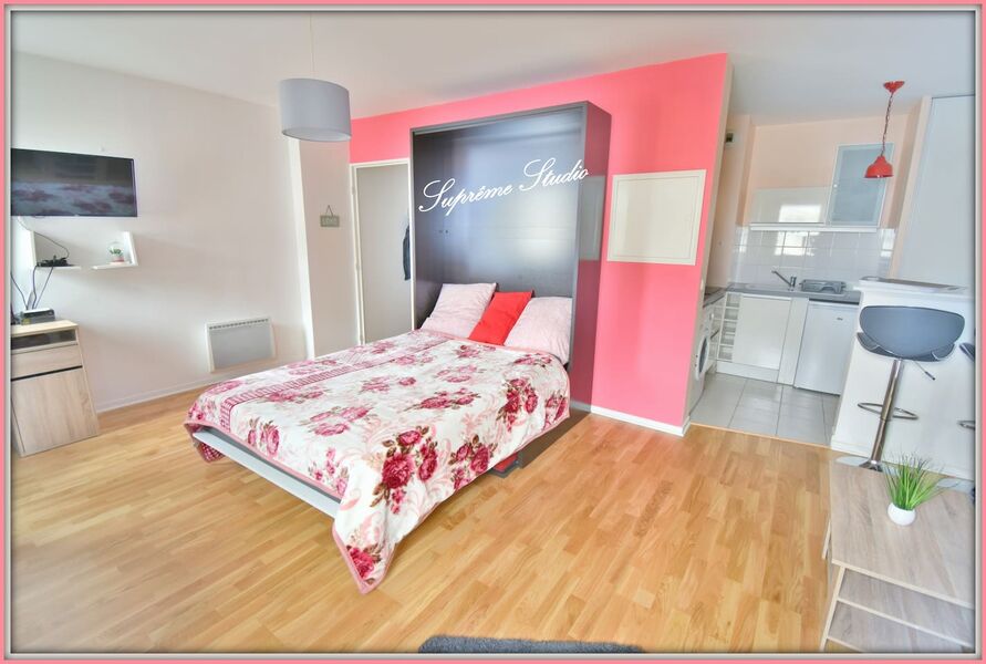Le Suprême Studio