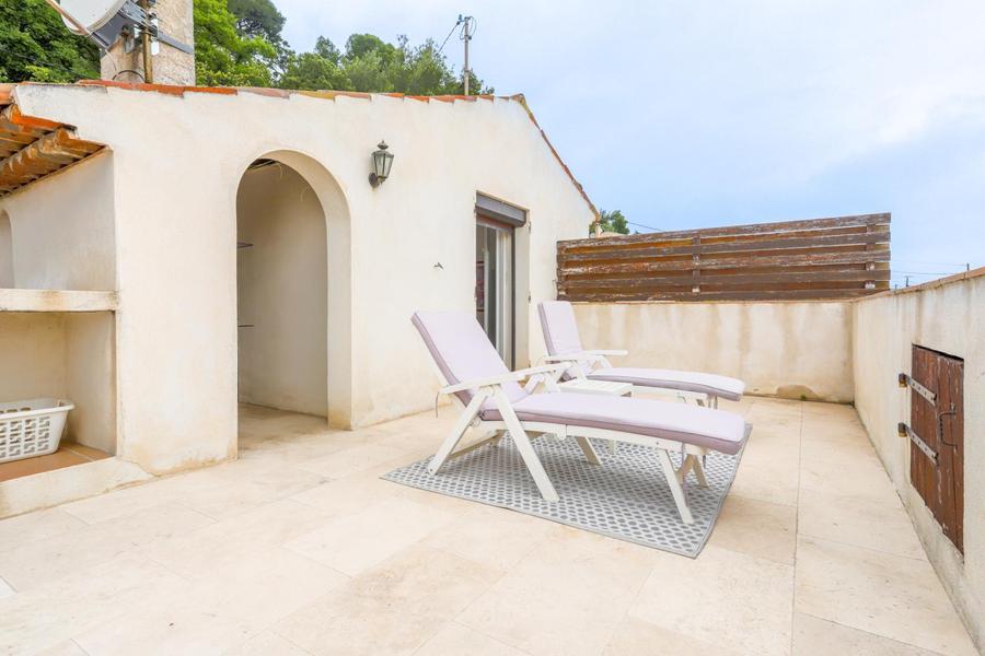 Gîte Le Clos du Noyer Renard-Terrasse-La Gaude-Gîtes de France Alpes-Maritimes  