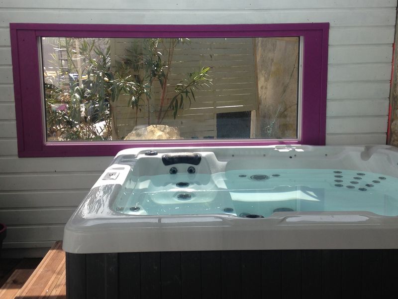 Jacuzzi