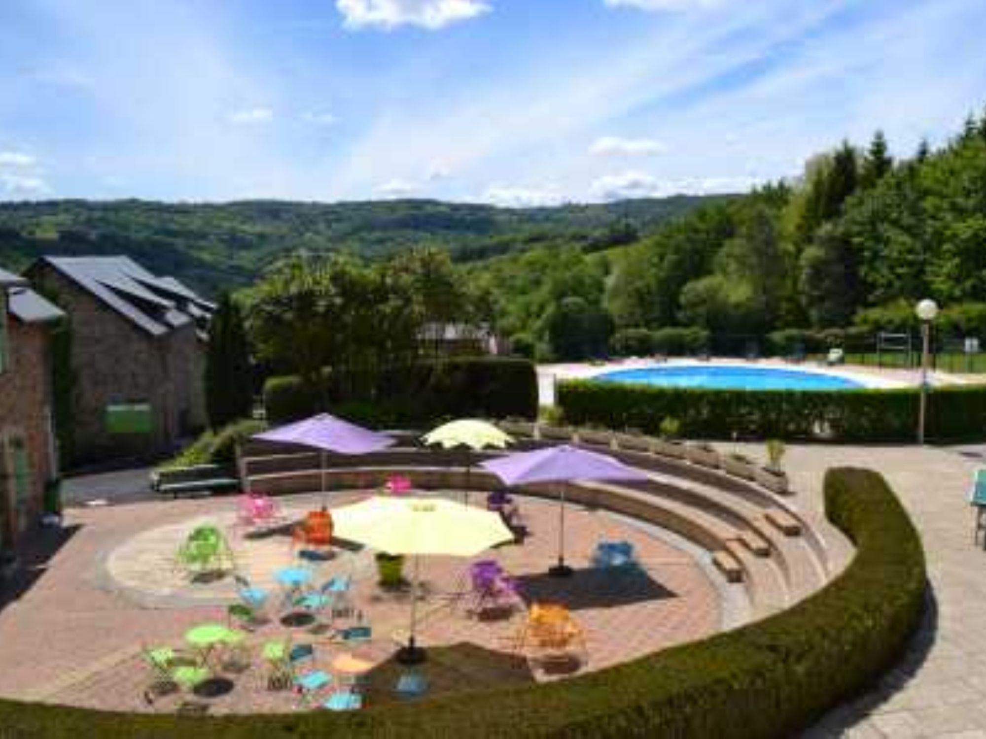Espace détente + Piscine