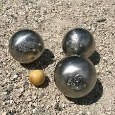 Concours de pétanque