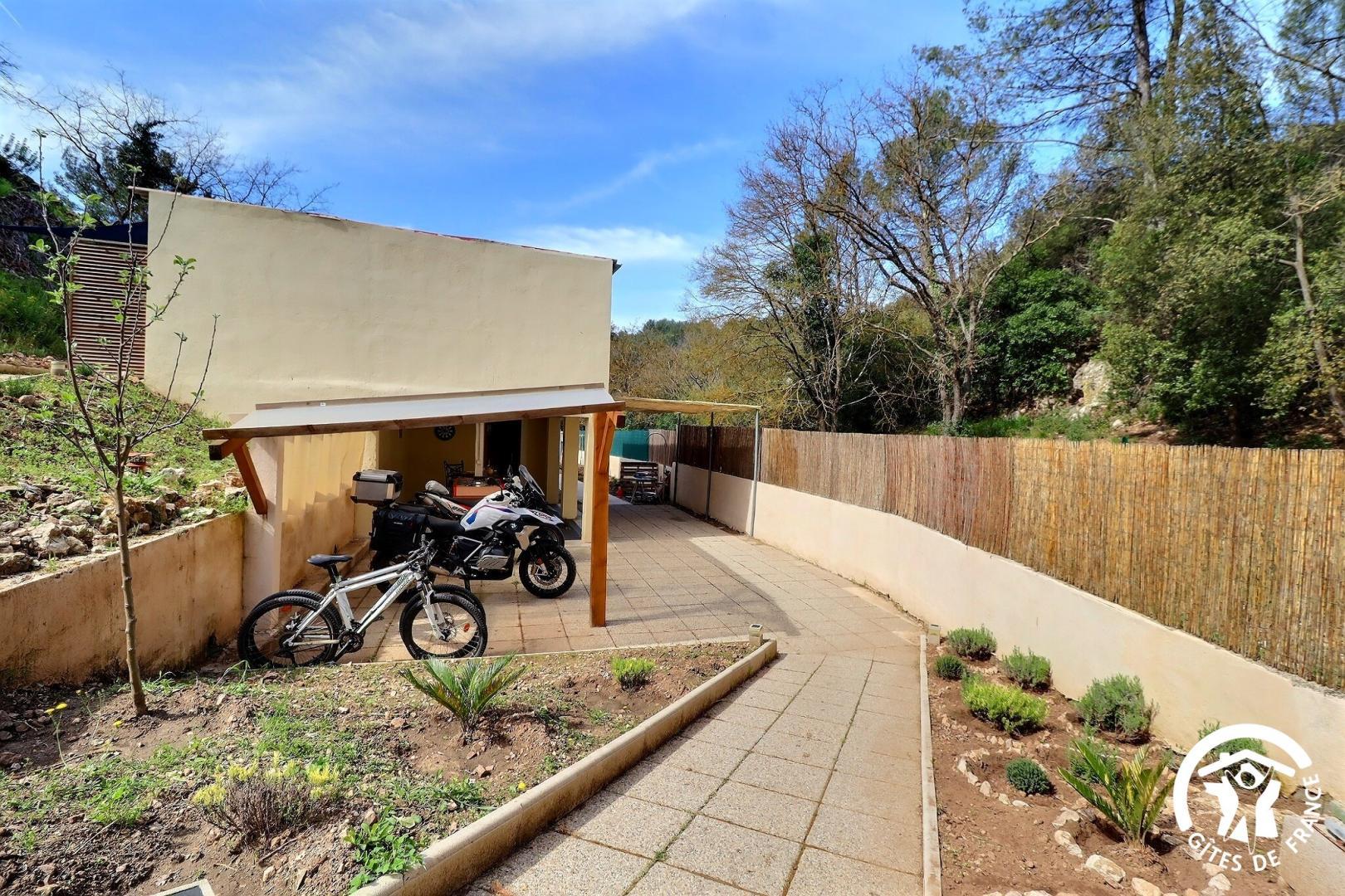 Ami Motard, Auriol - photo 17