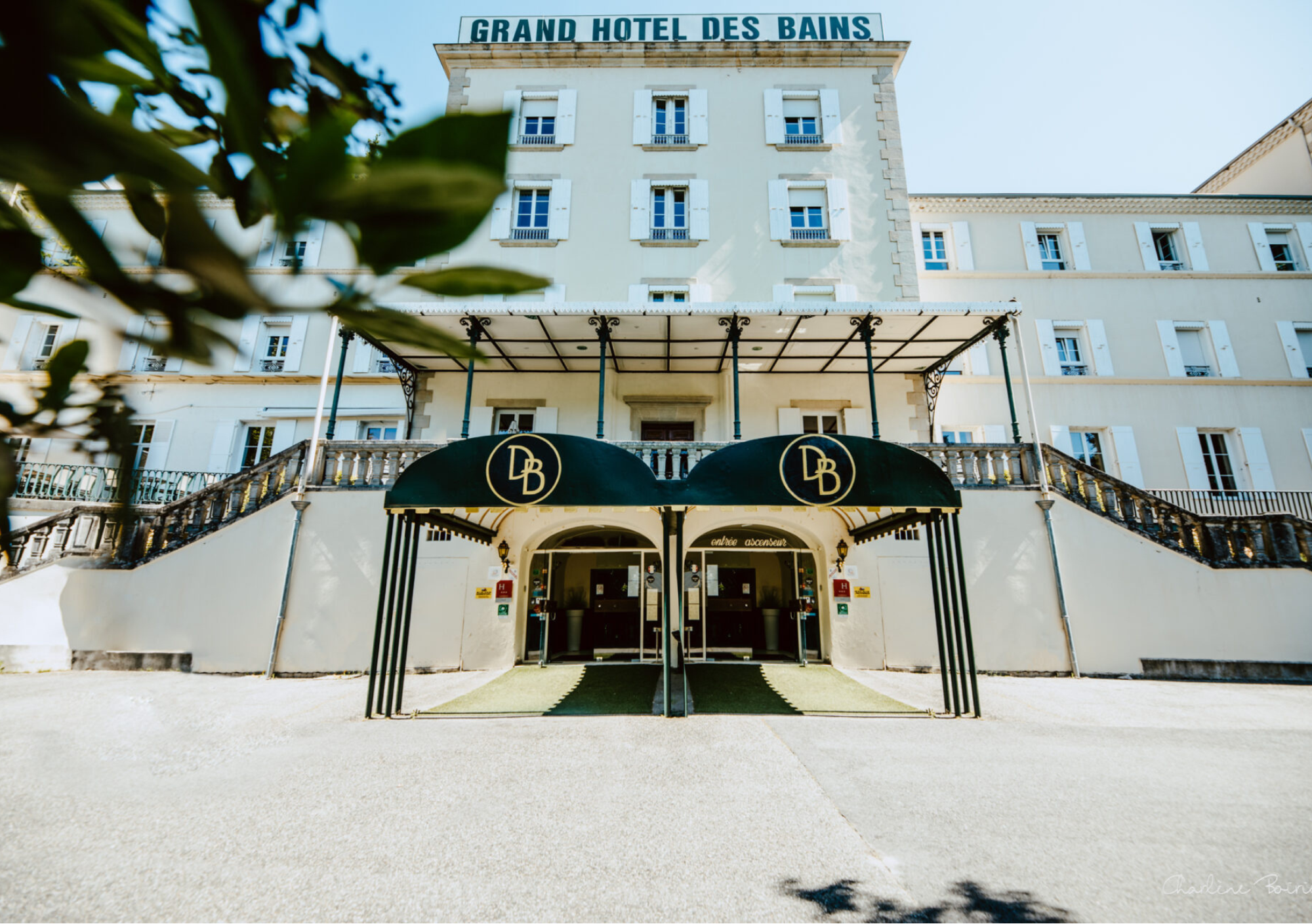 fbb45b4d77bc37729138