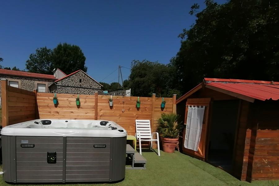 Jacuzzi en pleine nature - Sylilanse - La goutte d'Ô à St pons