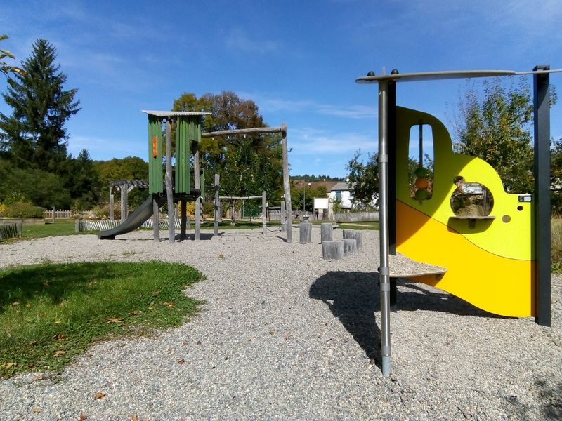 Aire de jeux - Pontaumur