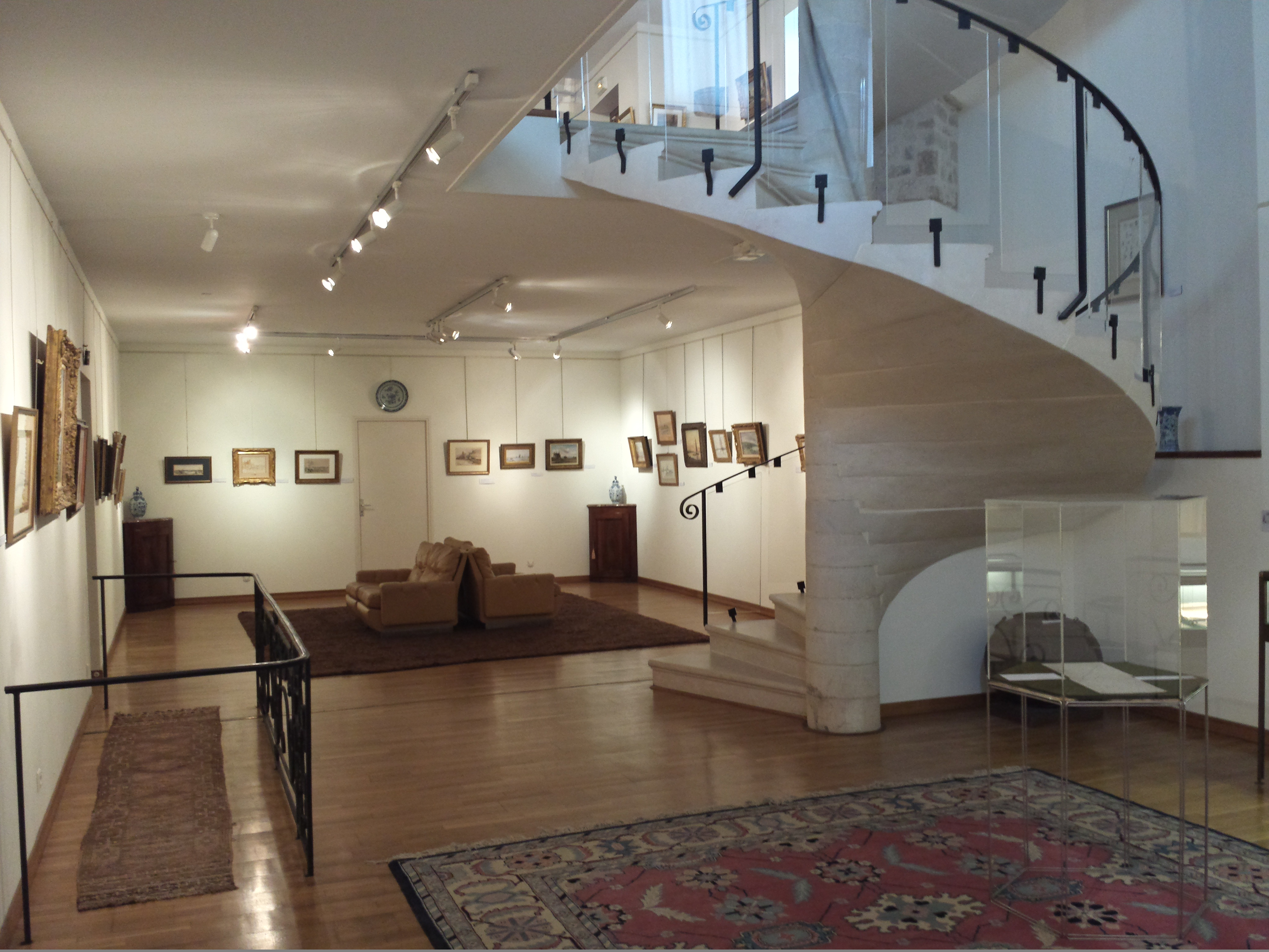 Salle basse d'exposition