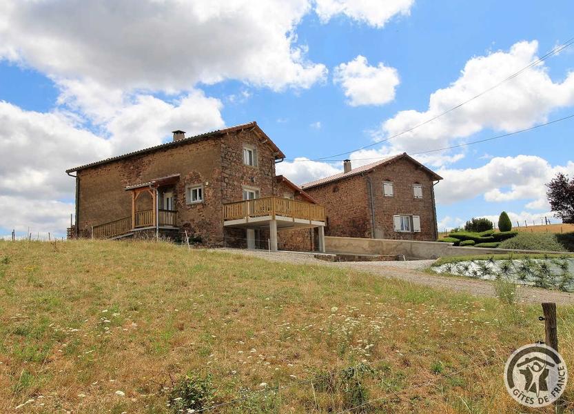 Gîte de la Cerise à Amplepuis - Hameau de St Claude Huissel (Rhône, Beaujolais Vert, région du Lac des sapins)