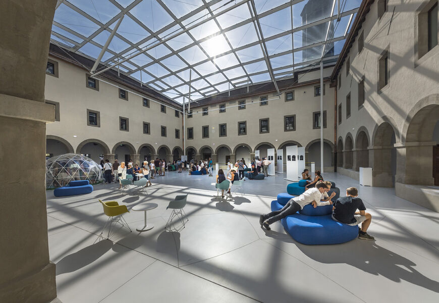 La verrière du Pôle de la Visitation