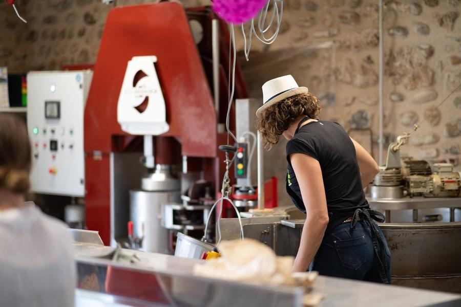 Moulin artisanal à huile de noix