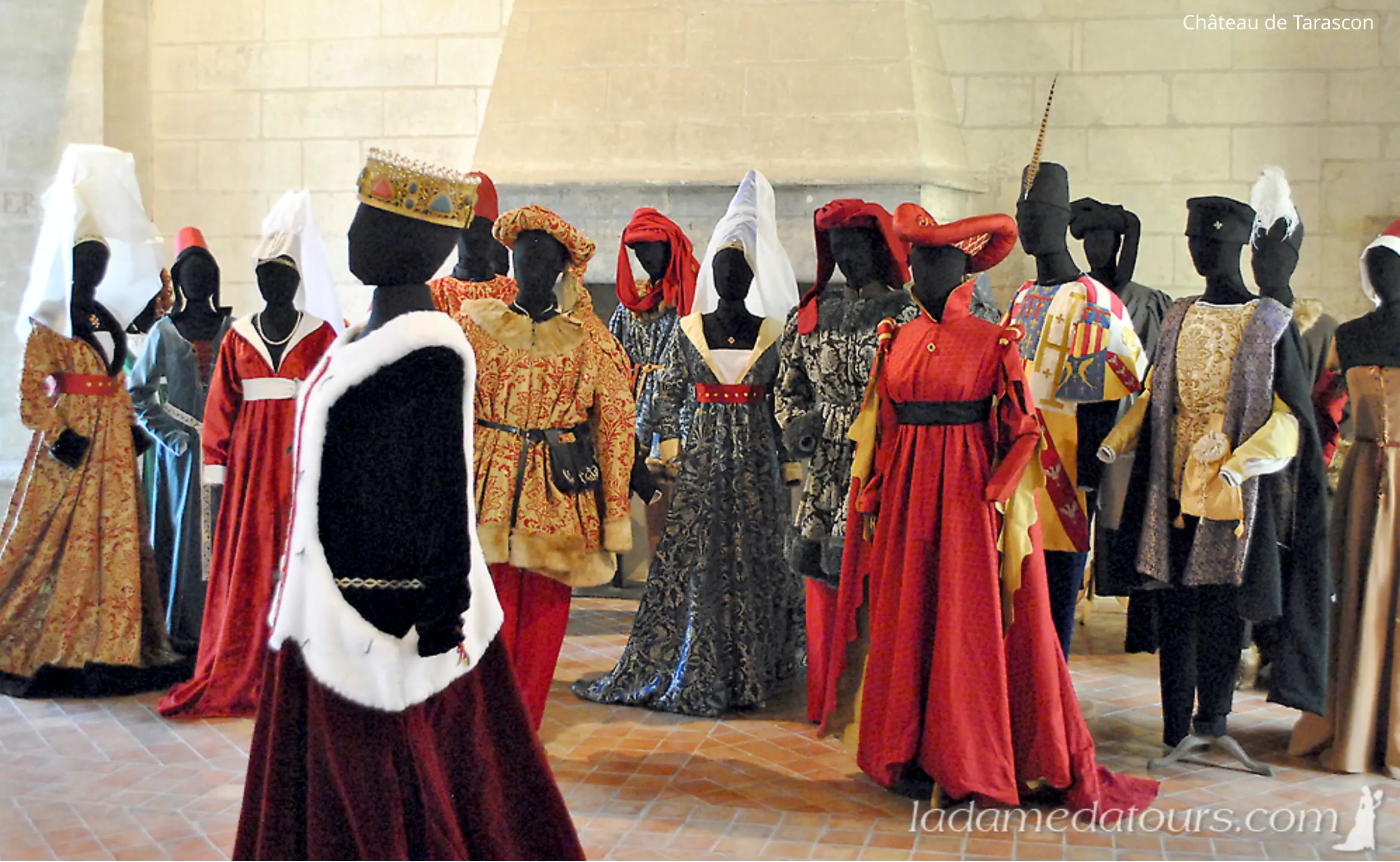 Exposition "La mode au Moyen Âge, élégance et prestige à la cour du roi René ».