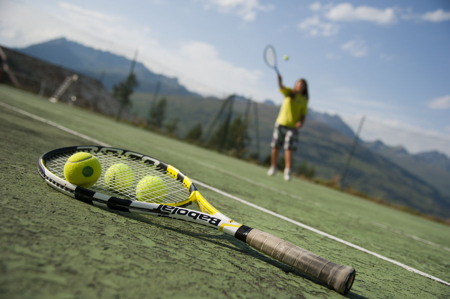 Terrain de tennis