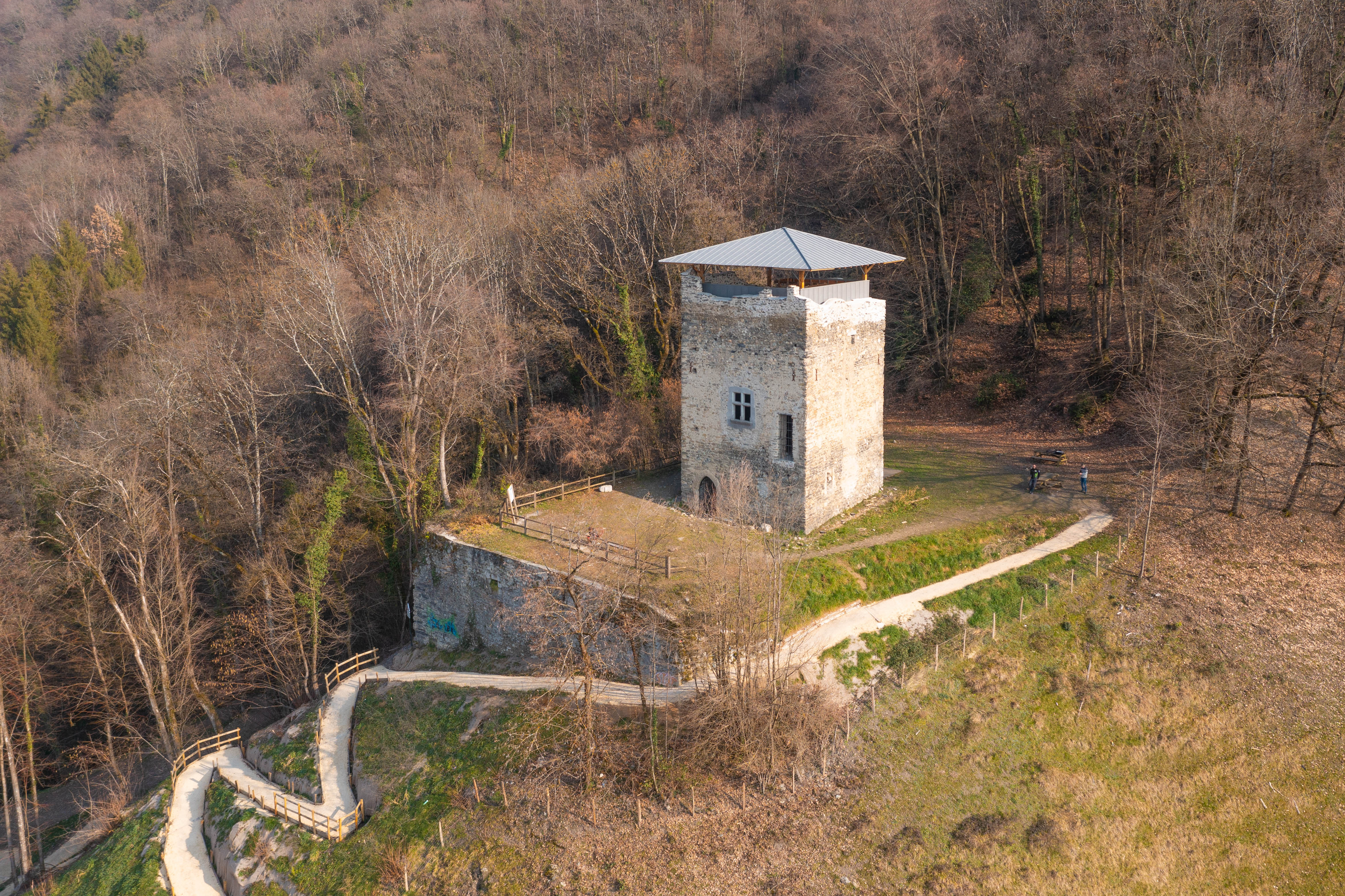 Programme hors les murs "A l'assaut des châteaux forts" concert à la Tour d'Étapes