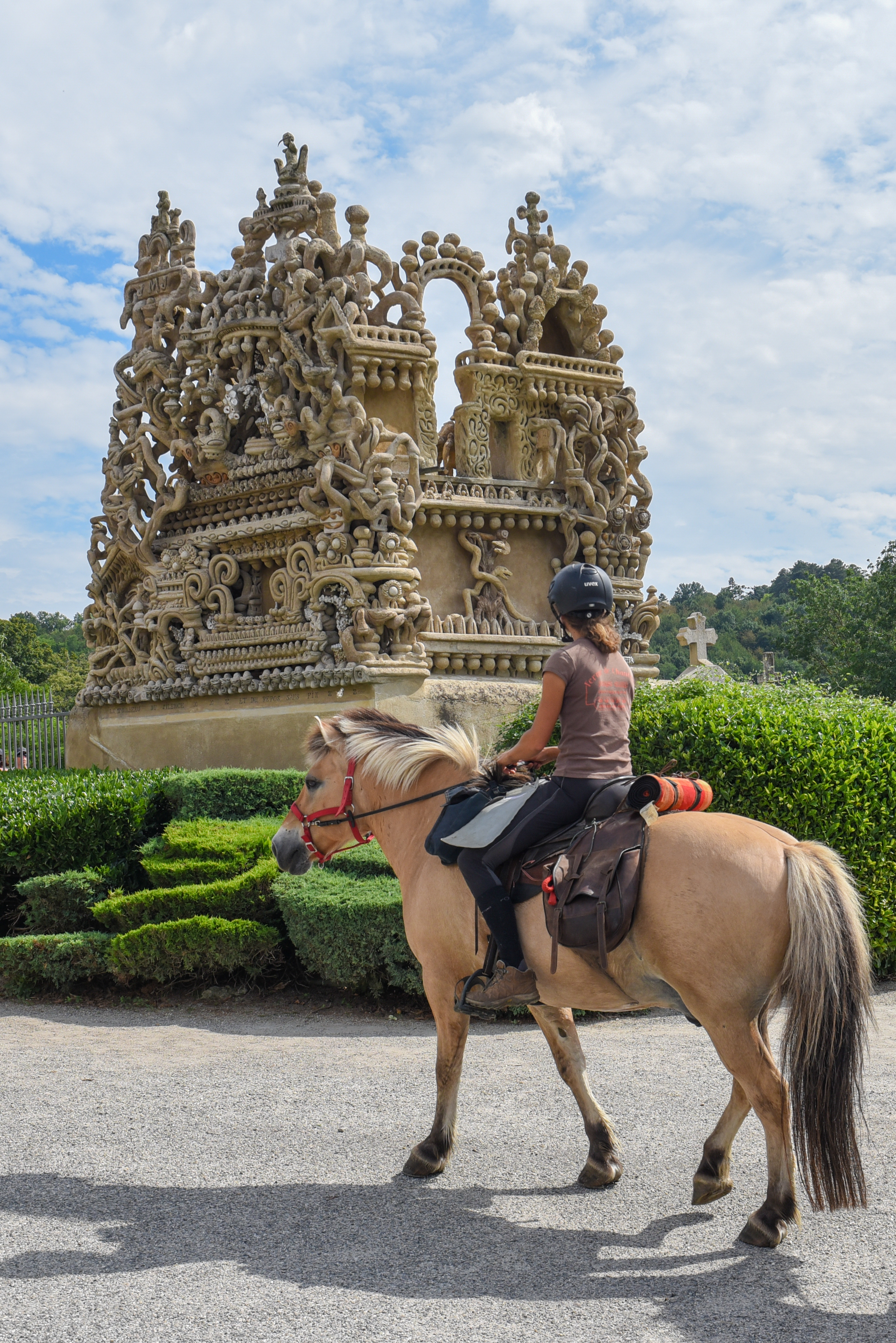 Tombeau du facteur Cheval