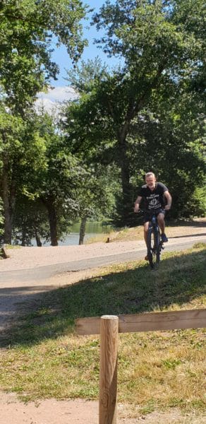 Location VTT électrique sur la base de loisirs de Saint-Clément