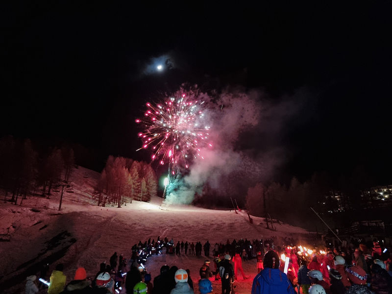 Descente aux flambeaux et feu d