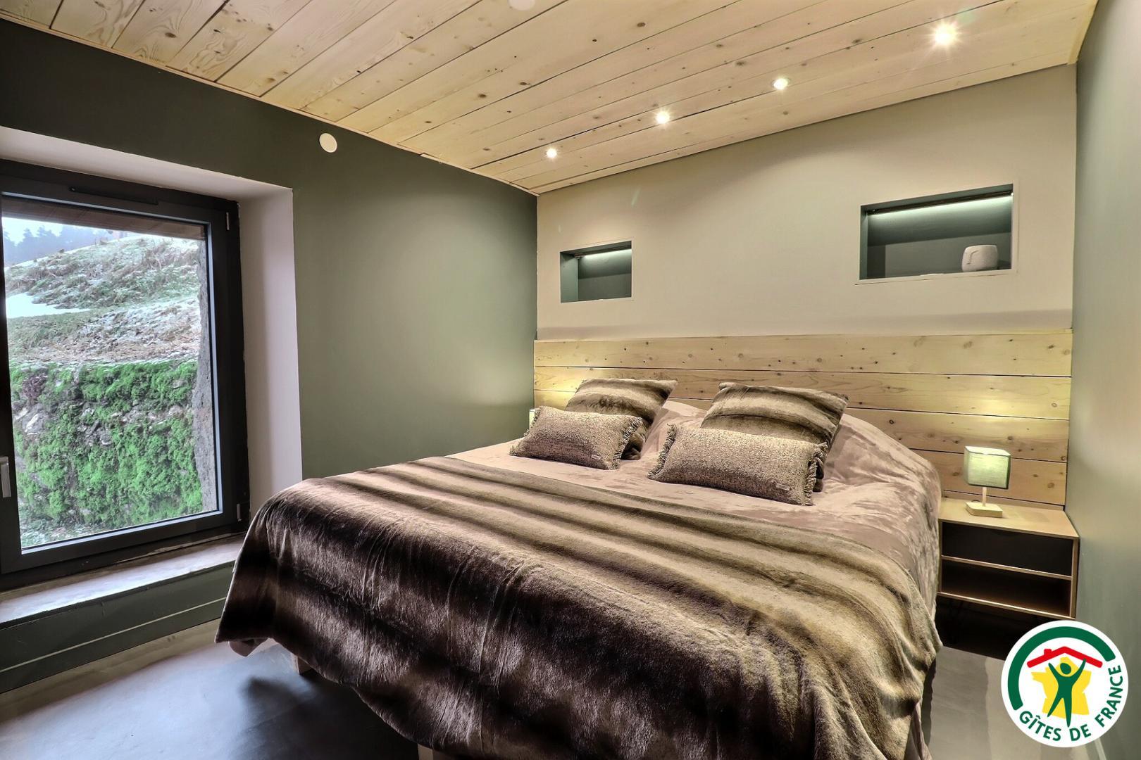 Une chambre avec deux lits simples ou un lit double (2x90 ou 1x180x200)