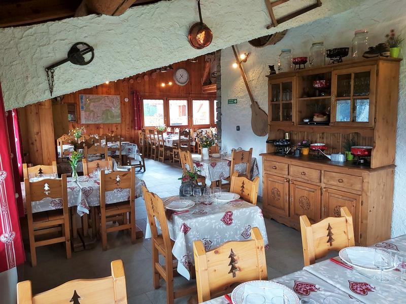 val-cenis-bramans-restaurant-refuge-montbas-tsamou
