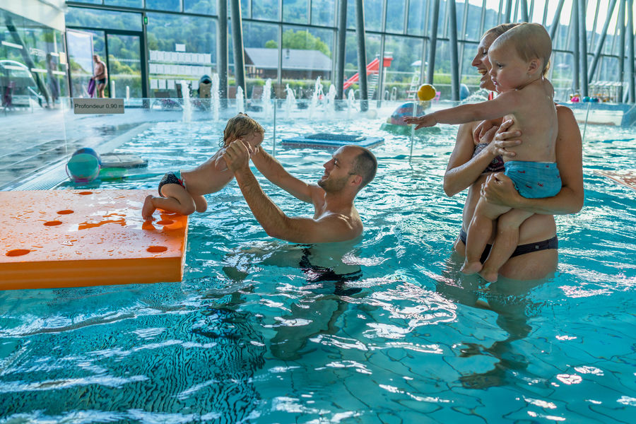 Bébés plouf piscine de Saint-Gervais